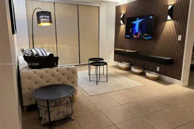 3600 Mystic Pointe Dr #910, Aventura: photo 1 of 44