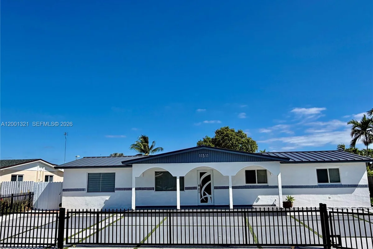 11511 SW 180th St, Miami: photo 1 of 25