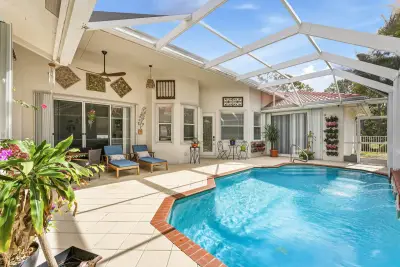 104 Hidden Hollow, Palm Beach Gardens: photo 1 of 35
