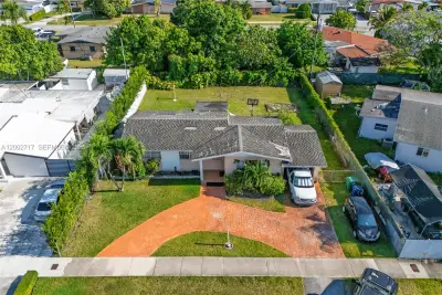 11960 SW 176th St, Miami: photo 1 of 33