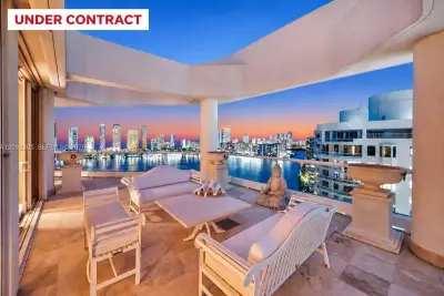 7000 Island Blvd #PH-02, Aventura: photo 1 of 58