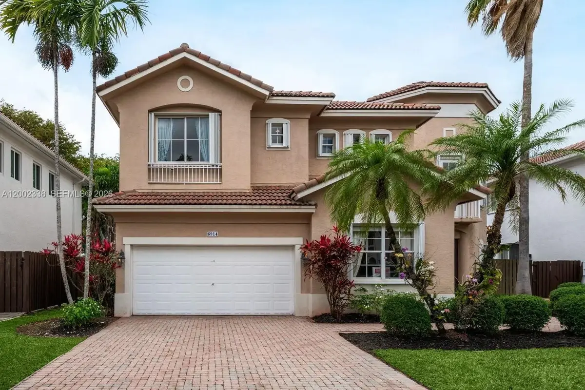 6914 NW 113th Pl, Doral: photo 1 of 100