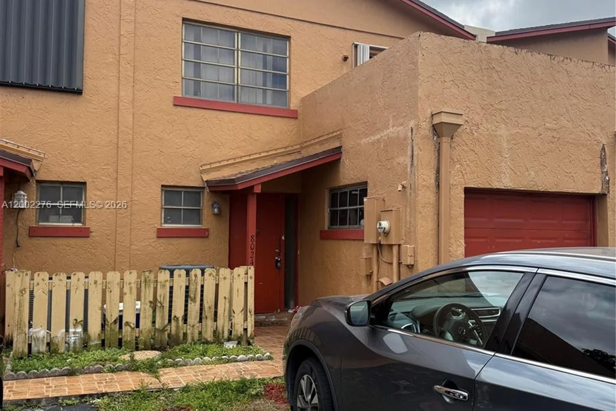 8024 NW 27th Ct, Sunrise: photo 1 of 32