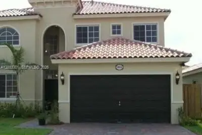 1955 NE 36th Ave, Homestead: photo 1 of 4