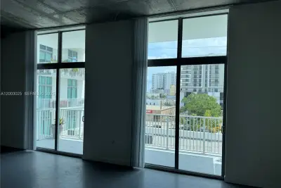 2100 Van Buren St #412, Hollywood: photo 1 of 20