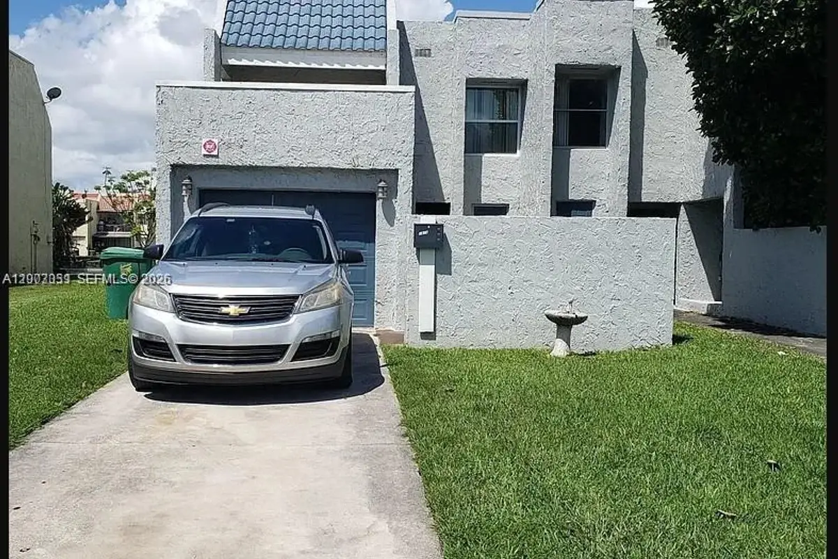 1815 NW 56th Ter #15, Lauderhill: photo 1 of 19