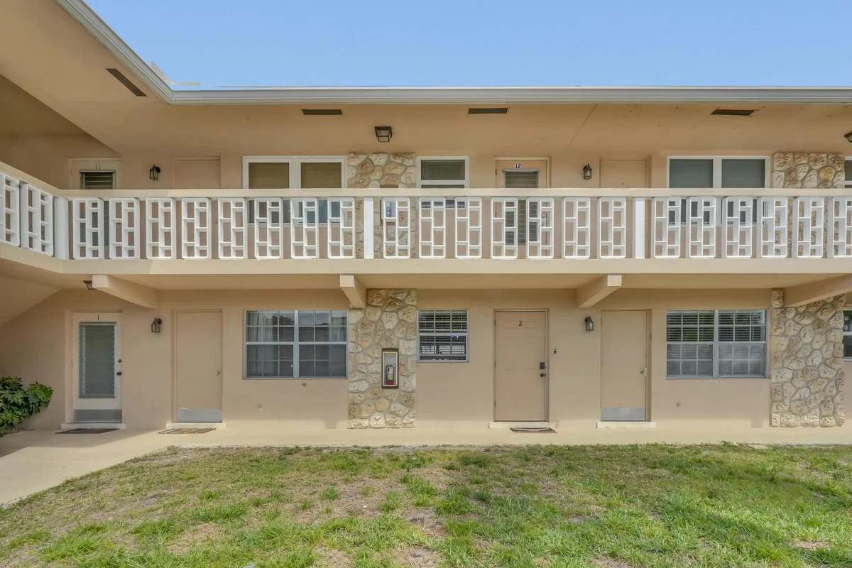 298 SE 6th Ave #2, Pompano Beach: photo 1 of 30