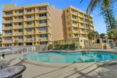 2400 NE 9th St #603, Fort Lauderdale: photo 1 of 19
