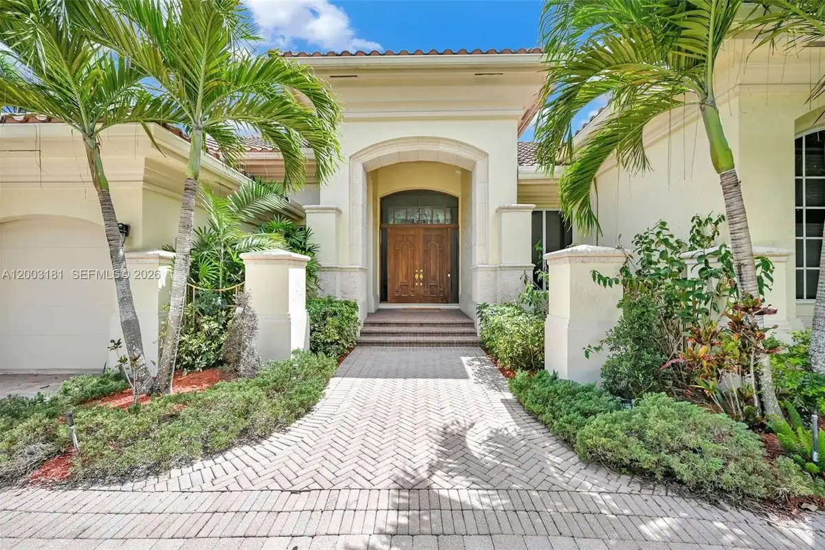 10430 Kestrel St, Plantation: photo 1 of 94