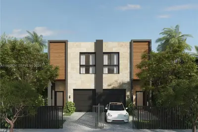 2768 SW 33rd Ave, Miami: photo 1 of 11