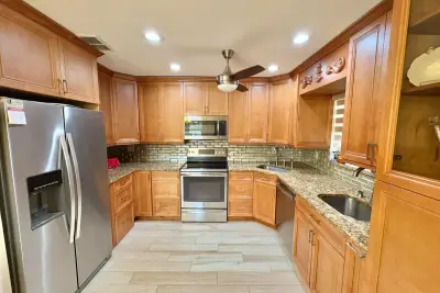 30 Plymouth C, West Palm Beach: photo 1 of 25