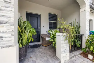 28993 SW 162nd Ct, Homestead: photo 1 of 40