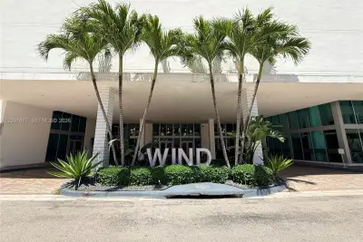 350 S Miami Ave #1601, Miami: photo 1 of 37