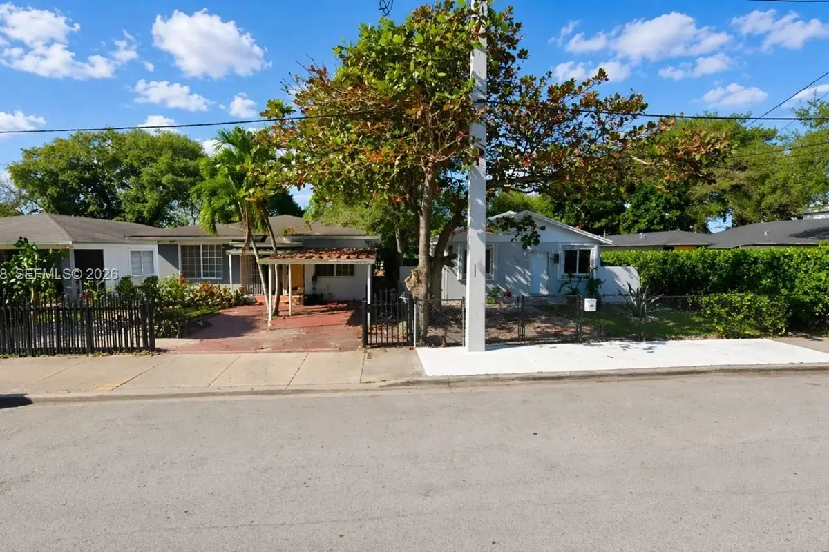 5250 NW 24th Ave, Miami: photo 1 of 29