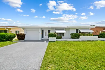 4524 NW 43rd Ave, Tamarac: photo 1 of 27