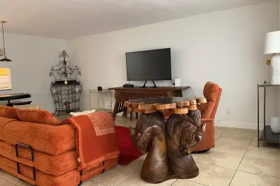 1855 NE 121st St #36, North Miami: photo 1 of 33