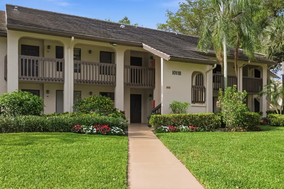 10118 Mangrove Dr #105, Boynton Beach: photo 1 of 26