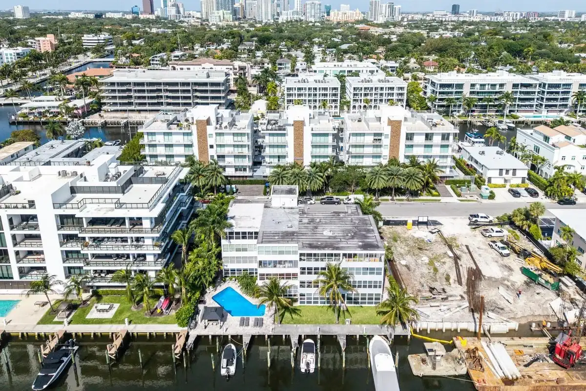40 Isle Of Venice Dr #9, Fort Lauderdale: photo 1 of 35