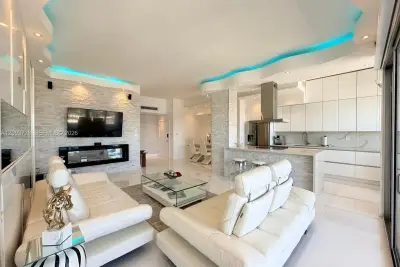18041 Biscayne Blvd #PH01, Aventura: photo 1 of 55