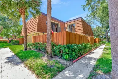 3016 30th Ct, Jupiter: photo 1 of 14