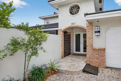 4801 NE 29th Ave, Fort Lauderdale: photo 1 of 64