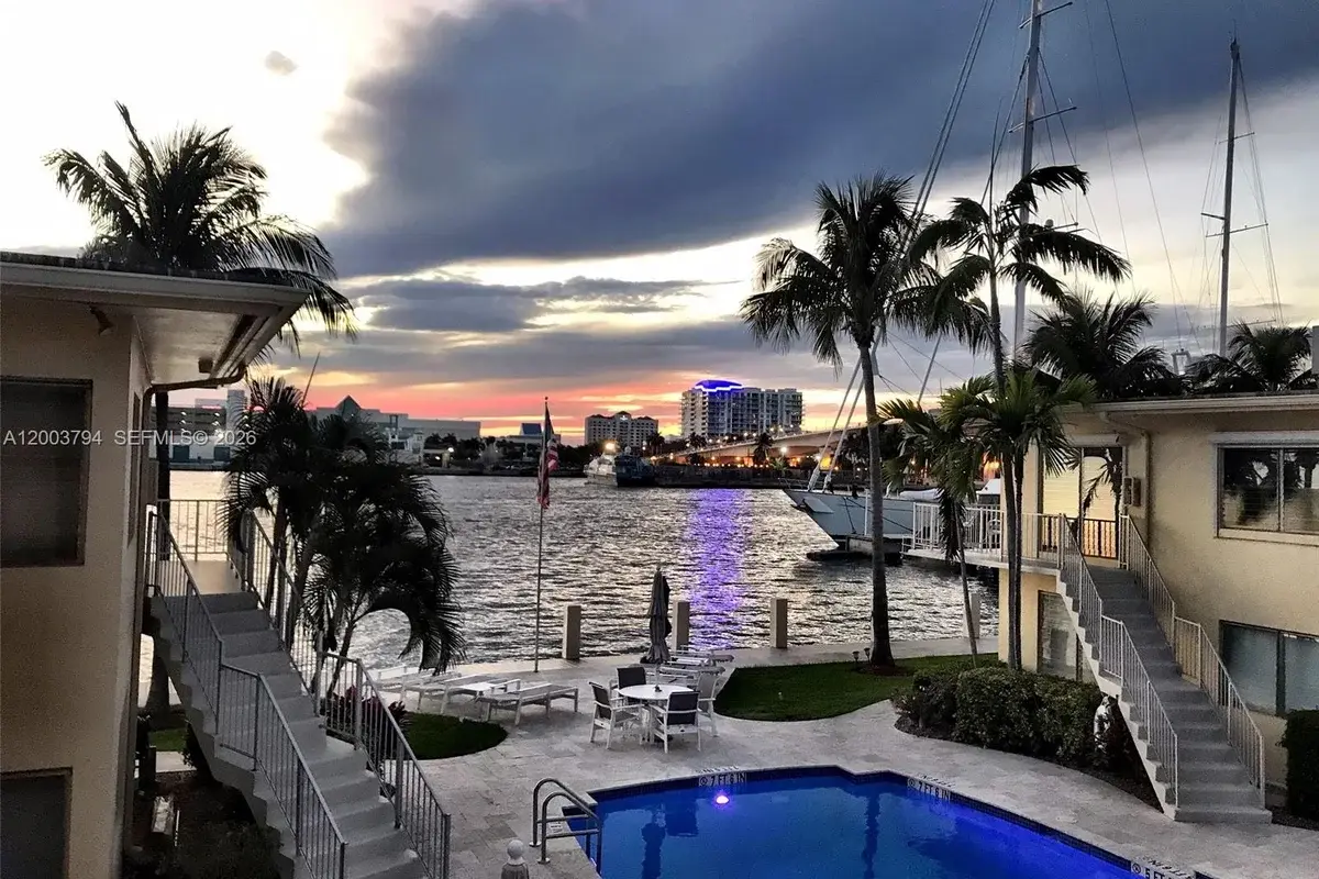 1775 Harbourview Dr #11, Fort Lauderdale: photo 1 of 7