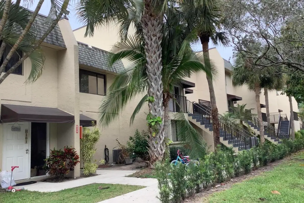 65 Deer Creek Rd #H203, Deerfield Beach: photo 1 of 21
