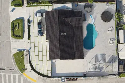 5521 SW 132nd Ave, Miami: photo 1 of 30