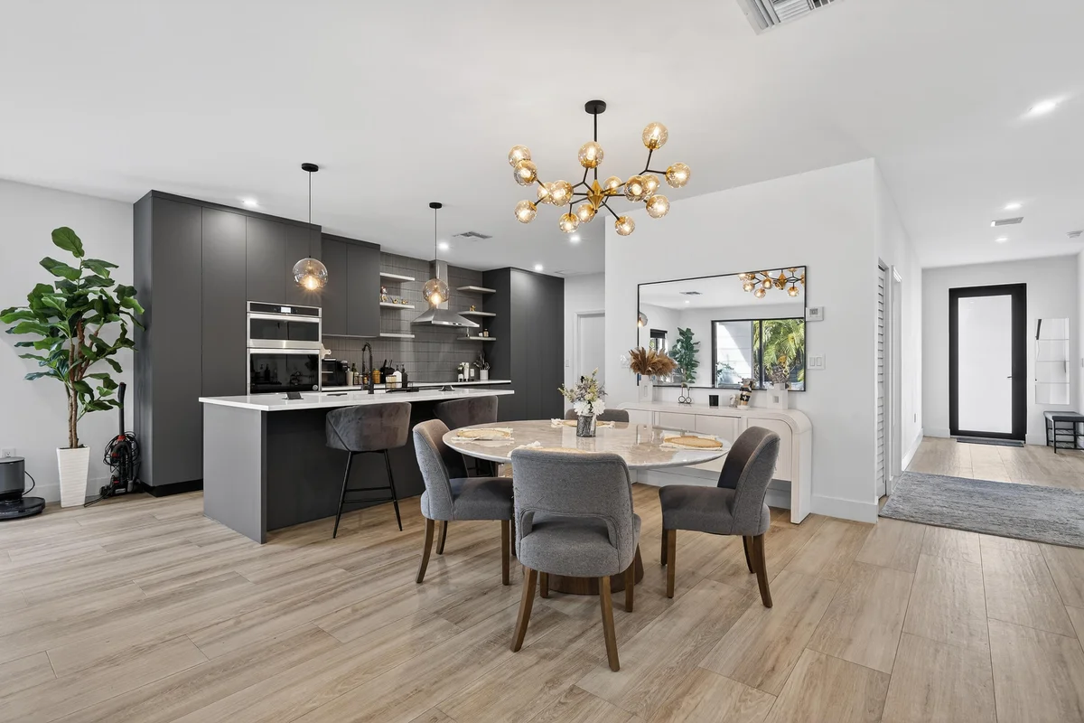 913 NE 15th St, Fort Lauderdale: photo 1 of 44