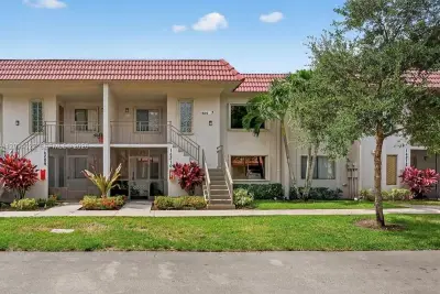 16210 Laurel Dr #203, Weston: photo 1 of 17