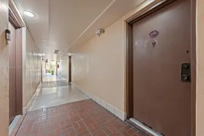 9440 W Flagler St #106, Miami: photo 1 of 27