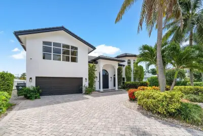 1366 SW 4th Ct, Boca Raton: photo 1 of 53
