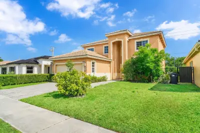 9031 SW 208th Ter, Cutler Bay: photo 1 of 43
