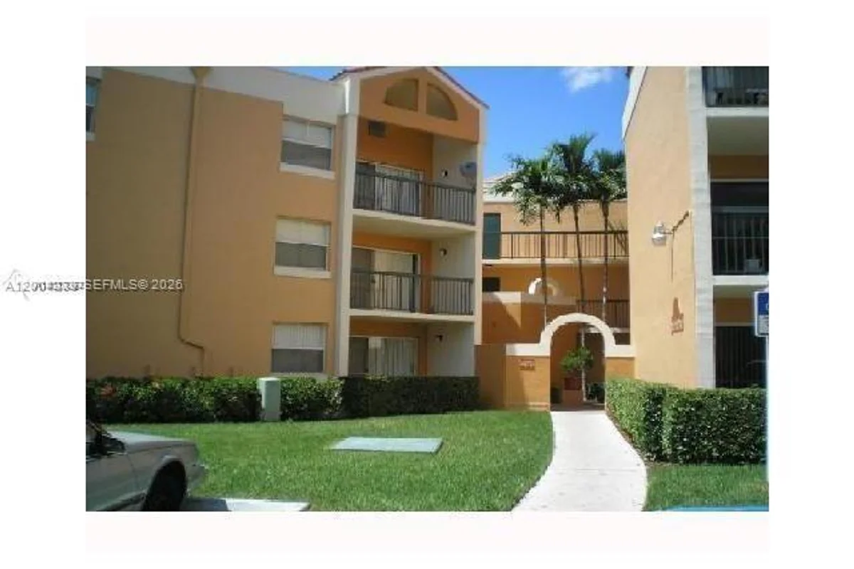 6292 NW 186th St #306, Hialeah: photo 1 of 22