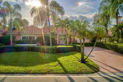 70 Cayman Pl, Palm Beach Gardens: photo 1 of 25