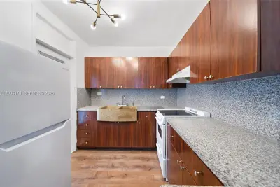 1150 Euclid Ave #110, Miami Beach: photo 1 of 25