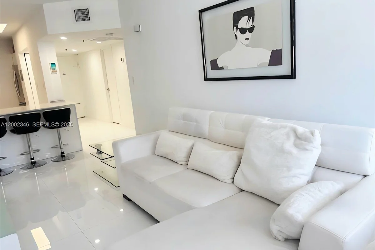 100 Lincoln Rd #927, Miami Beach: photo 1 of 43