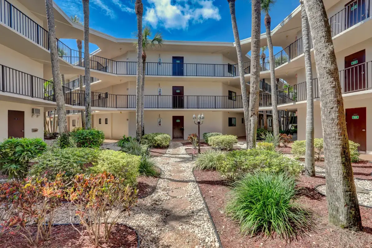 5370 Las Verdes Cir #324, Delray Beach: photo 1 of 47