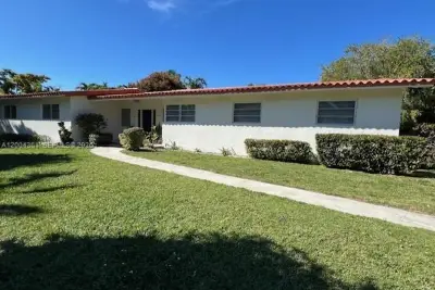 2500 SW 58th Ave, Miami: photo 1 of 20