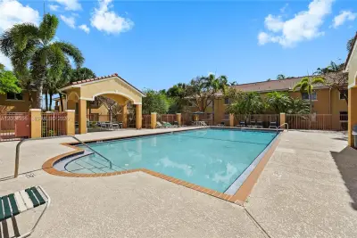 631 NW 79th Ter #204, Pembroke Pines: photo 1 of 20