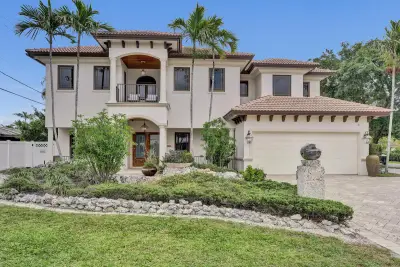 4700 NE 29th Ave, Fort Lauderdale: photo 1 of 62