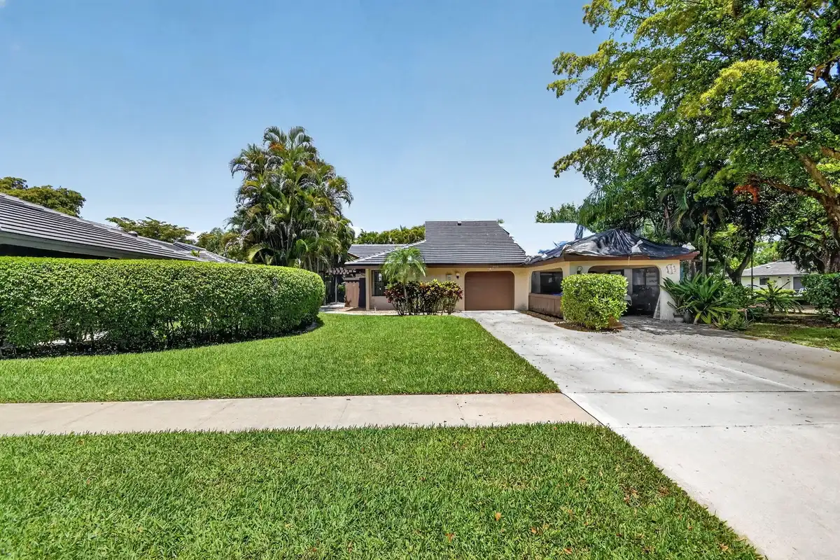 5155 Pine Dr, Boynton Beach: photo 1 of 83