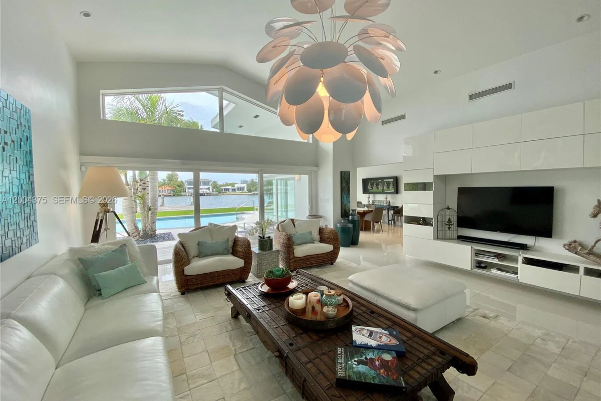265 N Shore Dr, Miami Beach: photo 1 of 27