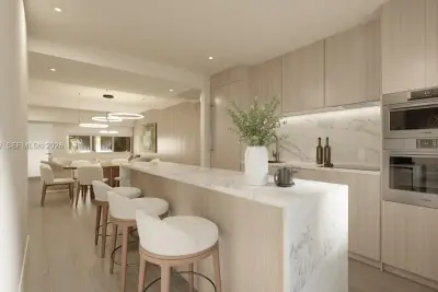 250 Collins Ave #109, Miami Beach: photo 1 of 33