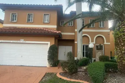 2614 NE 41st Rd, Homestead: photo 1 of 11