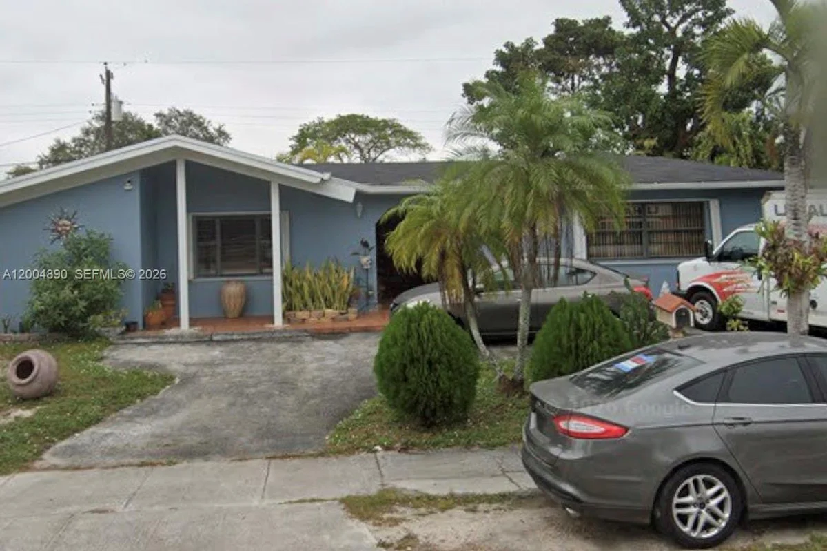 12325 SW 42nd St, Miami: photo 1 of 1