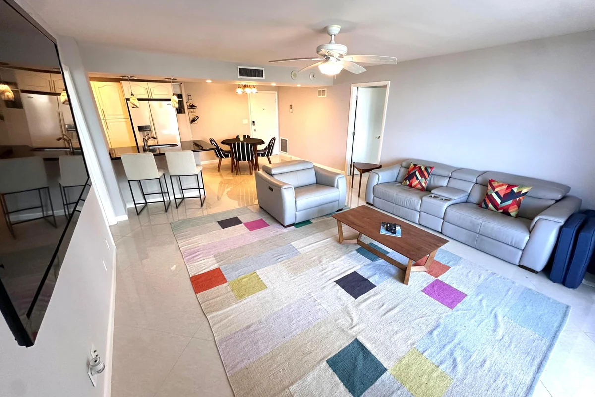 1 Las Olas Cir #313, Fort Lauderdale: photo 1 of 48