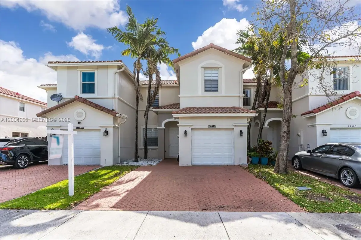 24513 SW 110th Pl, Homestead: photo 1 of 18