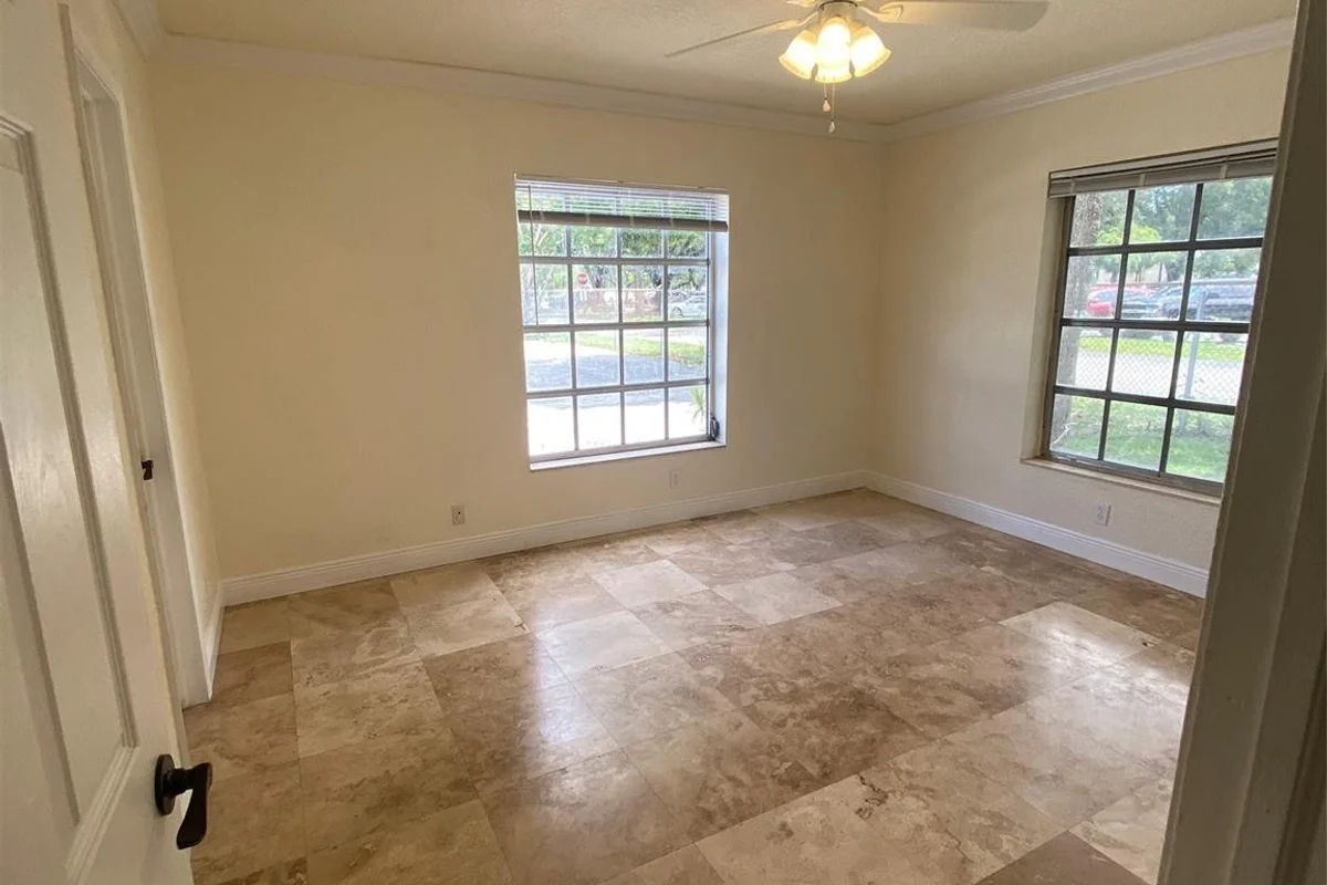 2200 NE 66th St #1412, Fort Lauderdale: photo 1 of 30