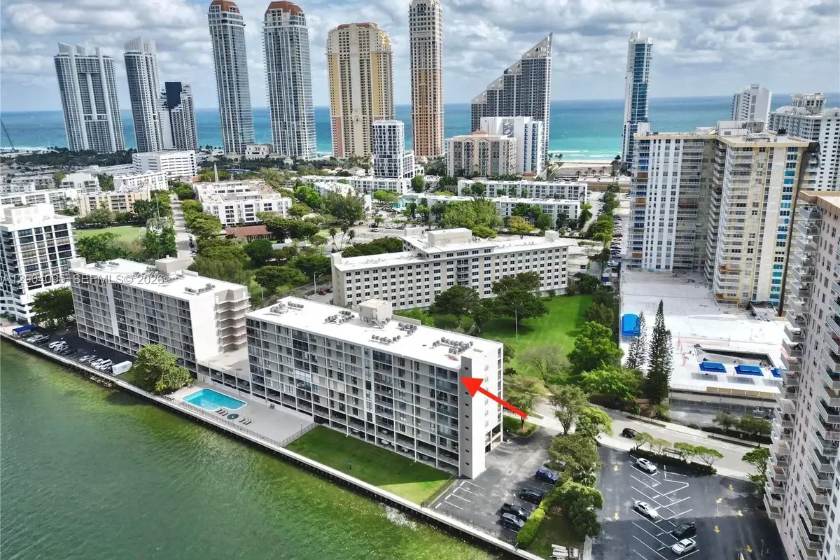 17500 N Bay Rd #S907, Sunny Isles Beach: photo 1 of 24